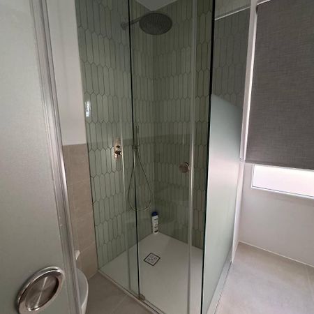 Rooms Con Bano Privado Y Cocina Compartida Valenza Esterno foto